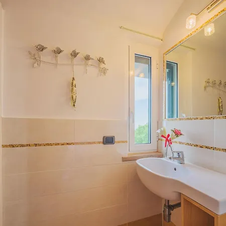 Casa Marepietra By Interhome